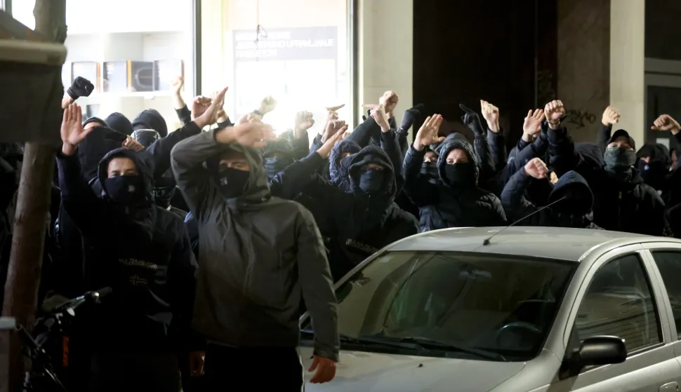 07.11.2025., Zagreb - Interventna policija u Preradovicevoj ulici gdje se ocekuje otvorenje izlozbe "Efemeris - legat Dejana Medakovica" cime se obiljezava i otvorenje ovogodisnjih Dana srpske kulture. Photo: PIXSELL/PIXSELL