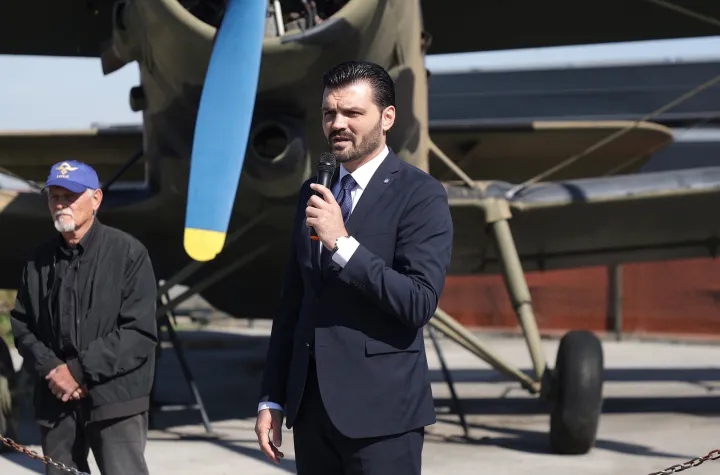 Osijek, 03. 10. 2026., Zračna luka Čepin, Zrakoplovni vod, obilježavanje, obljetnica, polaganje vijenaca, Dragan VulinSNIMIO BRUNO JOBST
