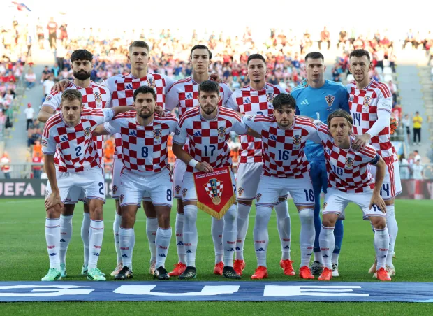 Rijeka, 03.10.2026 - Susret nogometne Lige nacija Hrvatska - Engleska na stadionu Rujevica. Na slici reprezentacija Hrvatske prije po?etka susreta. foto HINA/ Damir SEN?AR/ ua