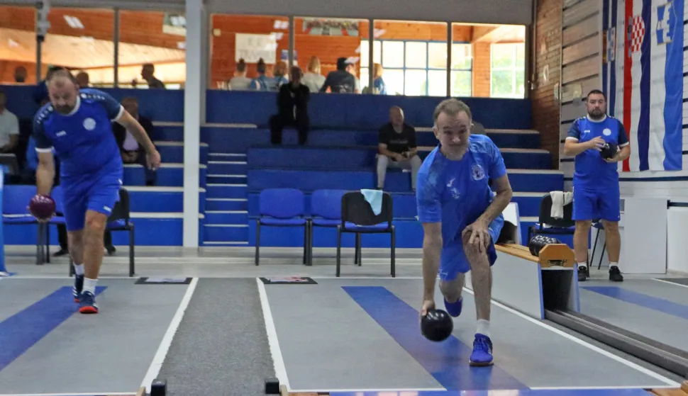 Gosti pokvarili obje premijere na Pampasu, Nove nade zadržale niz