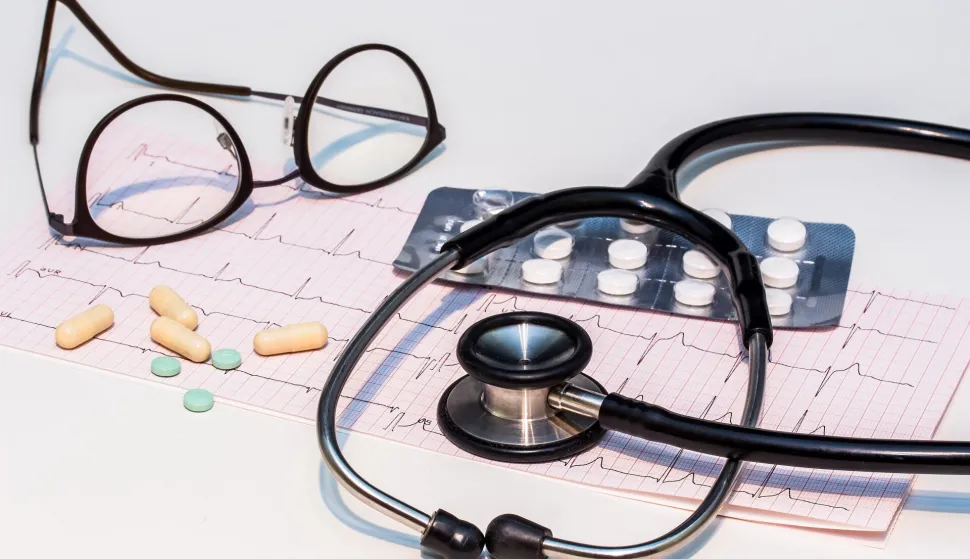 zdravstvo liječenje doktor stetoskop