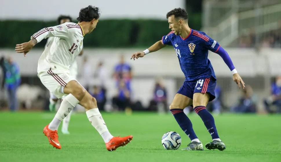 06.10.2026., stadion Poljud, Split - UEFA Liga nacija, Liga A, skupina 3, 4. kolo, Hrvatska - Spanjolska. Marc Pubill i Ivan Perisic Photo: Sanjin Strukic/PIXSELL
