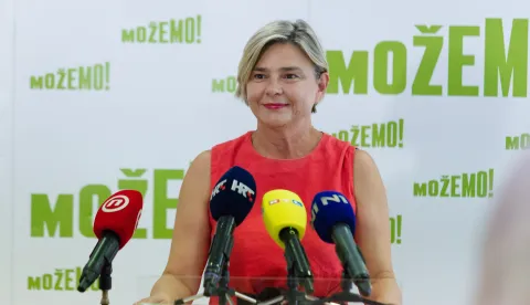Zagreb, 19.08.2026 - Konferencija za novinare stranke Možemo, koordinatorica stranke Možemo Sandra Benčić, dala je izjavu za medije u najavi sutra&scaron;njeg izvanrednog zasjedanja Hrvatskoga sabora. foto HINA/ Tomislav BRĐANOVIĆ/ tb