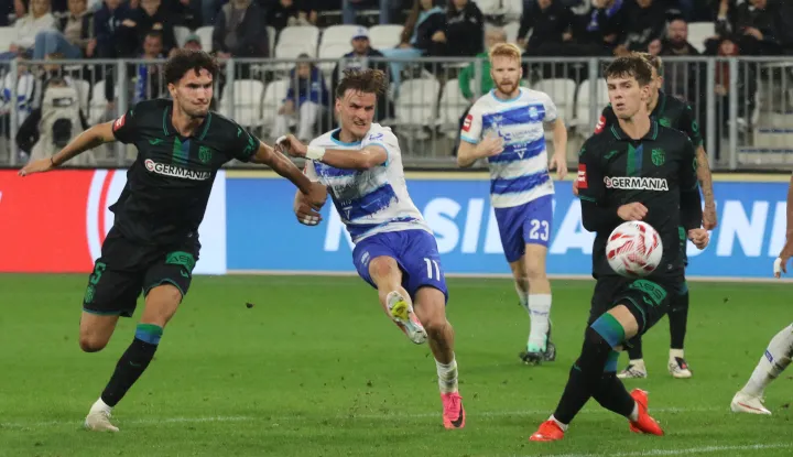 Osijek, 10. 10. 2026, Opus Arena, nogomet, Osijek - Istra, SuperSport HNL 26/27. Luka Tunjić (11).snimio GOJKO MITIĆ
