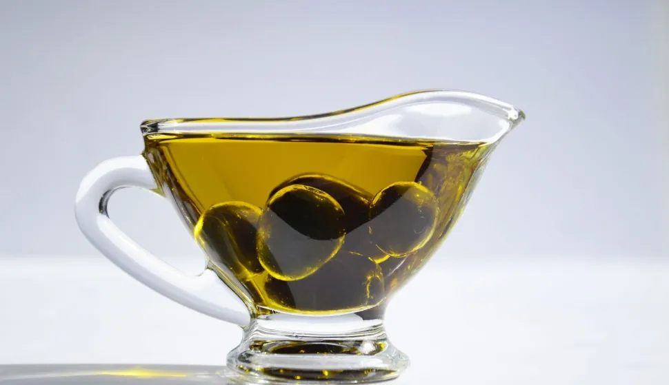Maslinovo ulje najbolji izbor za slano i slatko: čuva srce, mozak i probavu