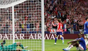 Atletico Madrid's Spanish midfielder #08 Pablo Barrios (C) celebrates scoring his team's first goal during the UEFA Champions League, league phase, matchday 2, football match between Club Atletico de Madrid and Manchester United at the Metropolitano stadium in Madrid on October 13, 2026. (Photo by Oscar DEL POZO/AFP)