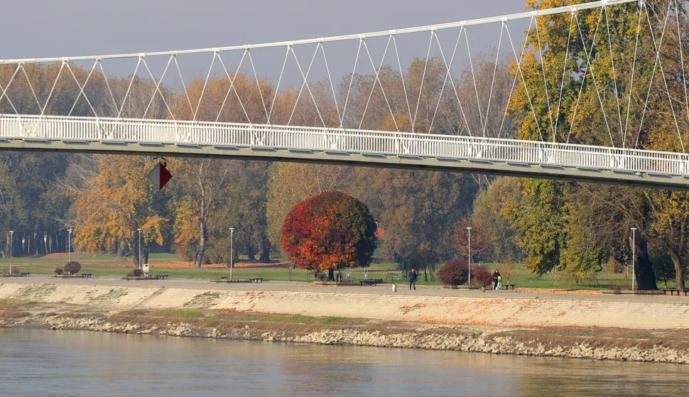 Osijek, 07. 11. 2024., jesenska &scaron;etnja, priroda, ljudi, &scaron;etnja, jesen, &scaron;arene boje jeseniSNIMIO BRUNO JOBST