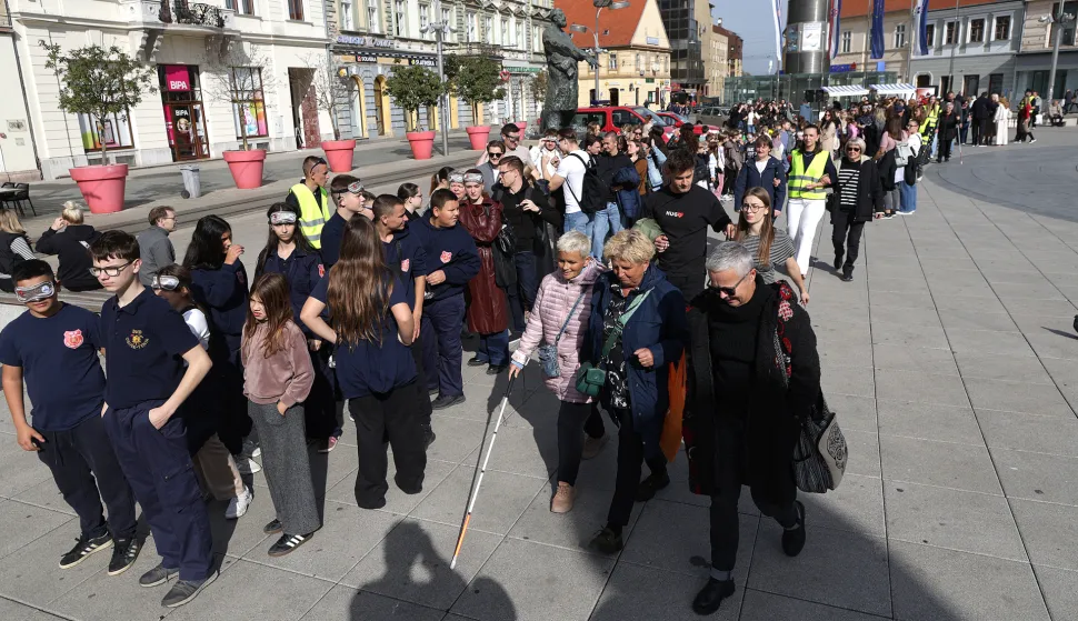 Osijek, 15. 10. 2026., Trg A. Starčevića, Međunarodni dan slijepih, Pro&scaron;etajmo zajedno SNIMIO BRUNO JOBST