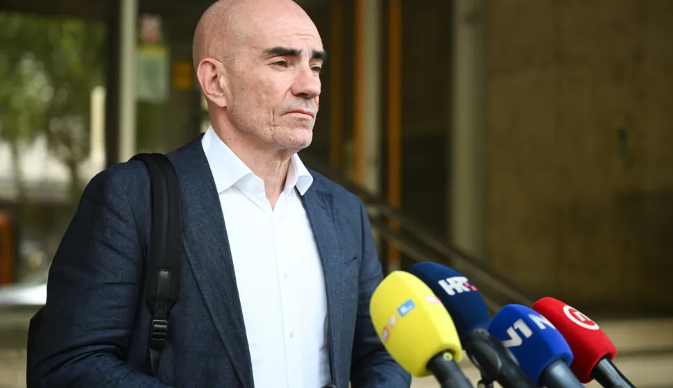 14.07.2026., Zagreb - Odvjetnik Ljubo Pavasovic Viskovic daje izjavu medijima nakon ispitivanja Nede Livljanic u USKOK-u. Photo: Lucija Ocko/PIXSELL