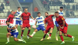 Osijek, 17. 10. 2026, Opus Arena, nogomet, Osijek - Gorica, SuperSport HNL 26/27. Domagoj Bukvić (39), Ivan Barić (9) i Leon Resendez Armando (79).snimio GOJKO MITIĆ