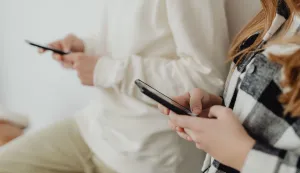 mladi mobitel ovisnost