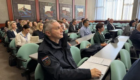 VINKOVCIVećinom glasova vijećnika Županijske skup&scaron;tine VSŽ-a usvojen je prijedlog Odluke o dodjeli priznanja Županije za 2026. godinu.listopad 2026.