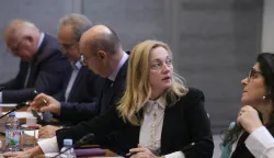 Zagreb,14.10.2026 - Održana je 53. tematska sjednica Odbora za poljoprivredu Hrvatskog sabora na kojoj su se predstavili rezultati uzorkovanja hrane i poljoprivrednih proizvoda s područja Gospića, a vezano uz oneči&scaron;ćenje povezano s ilegalnim odlaganjem otpada.Na slici Marijana Petir i Stipan &Scaron;a&scaron;lin.Foto HINA/Tomislav Pavlek/tp