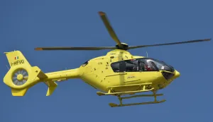 Vinkovci, 19.10.2018 - U sklopu 22. kongresa hrvatske Udruge djelatnika hitne medicinske pomoći s međunarodnim sudjelovanjem "Učimo na iskustvima" odrana je pokazna vjeba simulacije prometne nezgode vie ozlijeđenih osoba te spaavanja putem specijalnog helikoptera opremljenoga za potrebe HMS-a.foto HINA/ ik