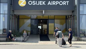 Klisa, 13. 06. 2025., Zračna luka Osijek, ZLO, obilazak, detalji, ilustracije, prtljaga; prijava; let; zrakoplov; putnici; putnik; turist; turistiSNIMIO BRUNO JOBST