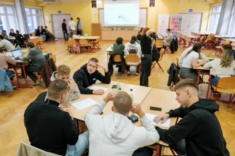 efos business hackathon 2026
