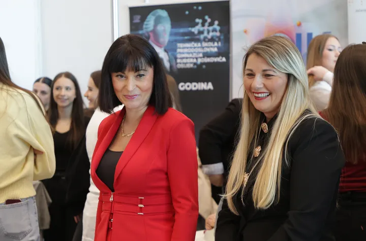 Osijek, 23. 10. 2026., GC, Tehnicoolum, sajam, osnovne &scaron;kole, srednje &scaron;kole, Nata&scaron;a Trami&scaron;ak; Ivana Re&scaron;etar SNIMIO BRUNO JOBST