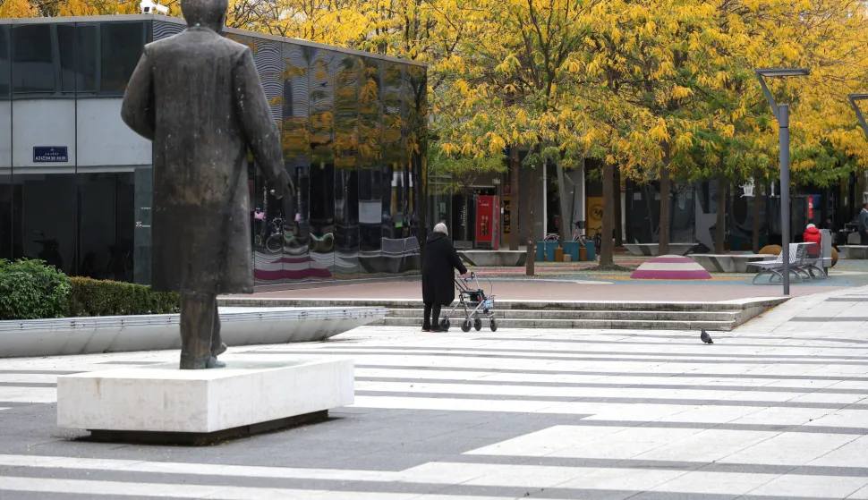 Osijek, 12. 10. 2026., jesen; ljudi; umiroljenik; umirovljenici; umirovljenica; demografija; mirovina; mirovine; stanovni&scaron;tvo; slobodnjaci; slobodnjakSNIMIO BRUNO JOBST
