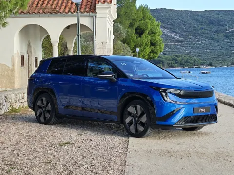 &Scaron;koda Peaq