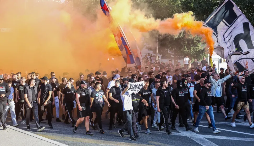 15.10.2026., Split - Navijaci Hajduka Torcida u korteu se uputila prema Poljudu uoci utakmice UEFA Konferencijske lige izmedju Hajduka i Ajaxa. Photo: Ivana Ivanovic/PIXSELL