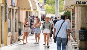 ZADAR - 05.10.2026 - REPORTAŽA - Anketa s posezonskim turistima zadarskog Poluotoka
