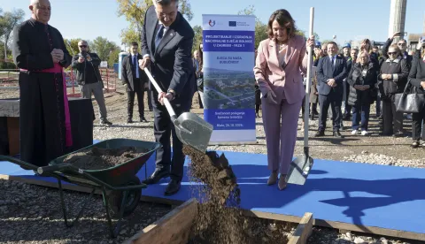 Zagreb, 26.10.2026.- Svečanost polaganja kamena temeljca Nacionalne dječje bolnice. Na fotografiji Andrej Plenković, Irena Hrstić polažu kamen temeljac. foto HINA/ Admir BULJUBA&Scaron;IĆ/ ua