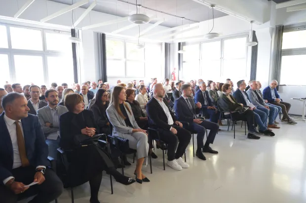 Osijek, 27. 10. 2026., BIOS d.o.o., J. J. Strossmayera 34, BIOS, 30 godina od osnutka Poduzetničkog inkubatora, BIOS 30 godina, BIOS, obilježavanje, panel rasprava, Tomislav Bilić - Inqu SNIMIO BRUNO JOBST