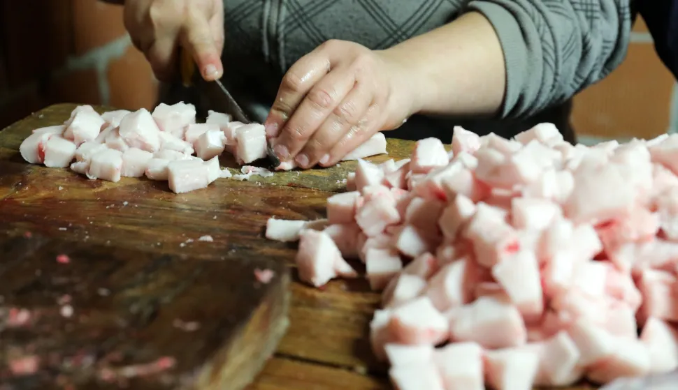 29.11.2020., Osijek -Tradicionalno Slavonsko kolinjerPhoto: Emica Elvedji/PIXSELL