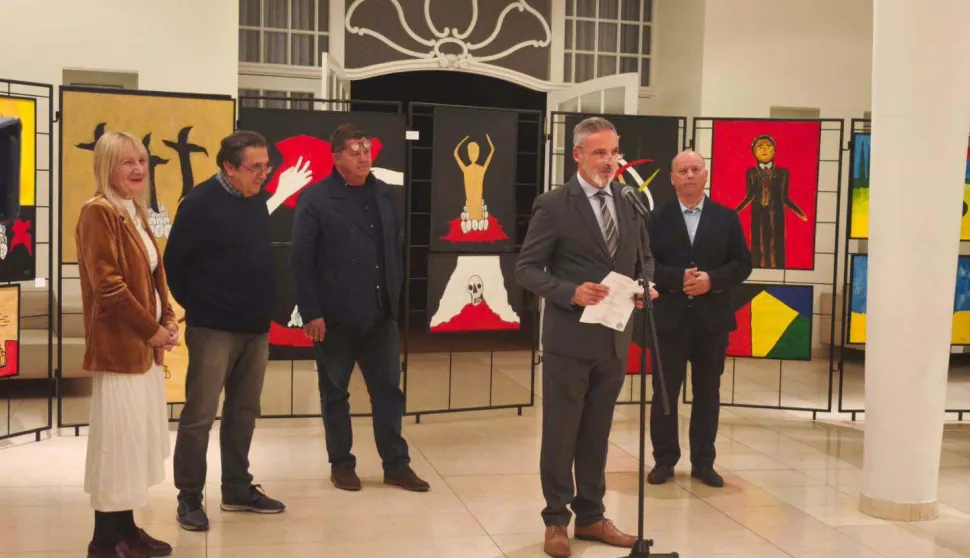 VUKOVARU Hrvatskom domu Vukovar otvorena je izložba "Pobjeda čovječnosti" autora prof. dr. sc. Veljka Đorđevića, uglednoga hrvatskog psihijatra koji je iskustvo posjeta Ovčari pretočio u književno i likovno svjedočanstvo o jednom od najtežih zločina Domovinskog rata.listopad 2026.