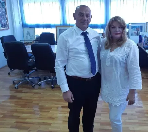 Vrijeme uoči Svih svetih kod Lilian (Liliane) Pogledić, rođene Moskovljanke, danas osječke snahe, budi posebna sjećanja ma 30. listopada ratne 1992. godine, a kada je kao prevoditeljica između ruskog zapovjednika UNPROFOR-a i zapovjedni&scaron;tva Prve operativne zone Osijek bila sudionica tajne akcije spa&scaron;avanja kipa Gospe od Utoči&scaron;ta iz devastirane crkve u tada okupiranom Aljma&scaron;u, a koji je potom prenesen u Osijek, gdje ga je s odu&scaron;evljenjem dočekalo vjerničko mno&scaron;tvo.2026.